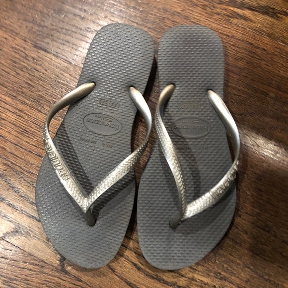 Silver Havaianas Kids Slim flip flop size 3 - Picture 1 of 3